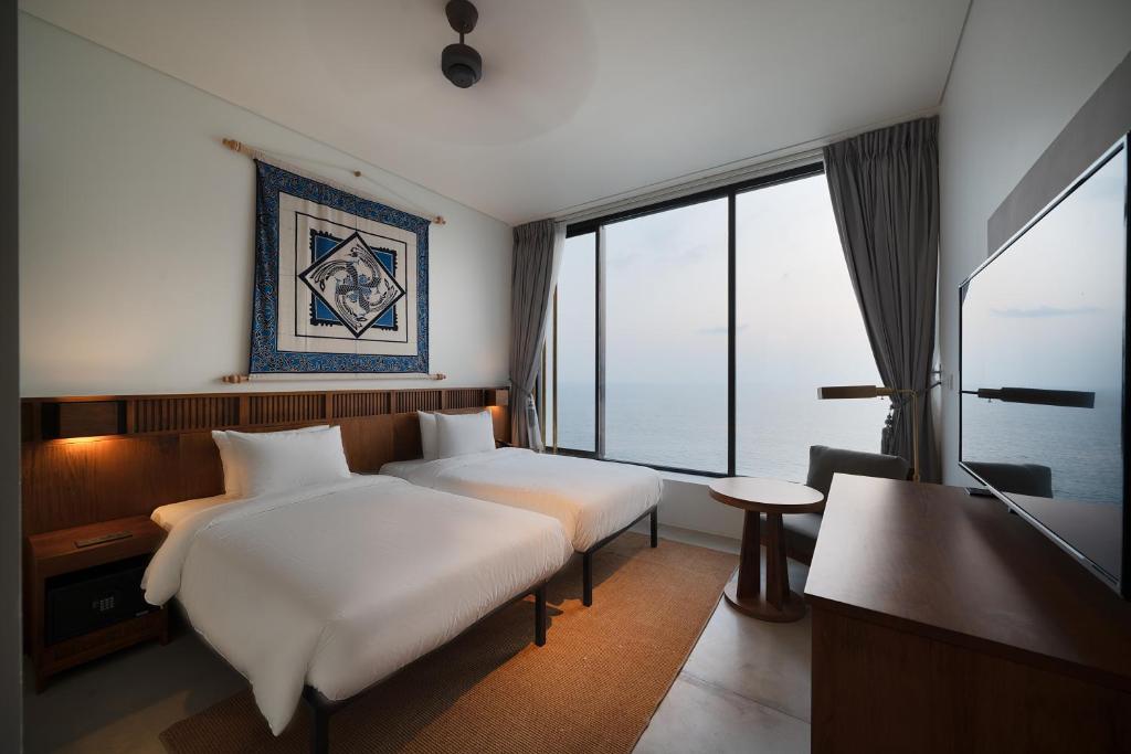 SUPERIOR, DOUBLE BED, SEA VIEW