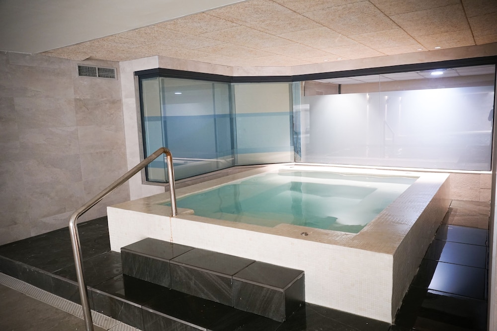 Ohtels Vila Romana 40/66