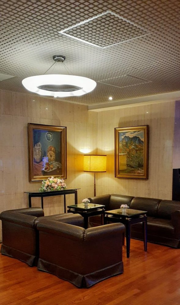 Diamond Hotel 39/50