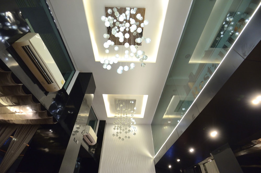 De Lux Bangkok Hotel 6/52