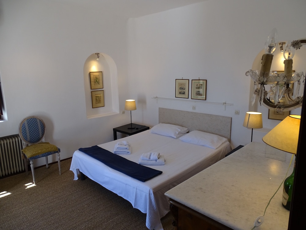 MONOLITHOS HOTEL 15/55
