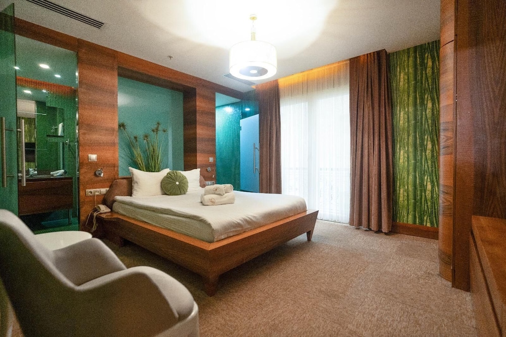 Golden Pearl Boutique Hotel - Adults Only 8/66