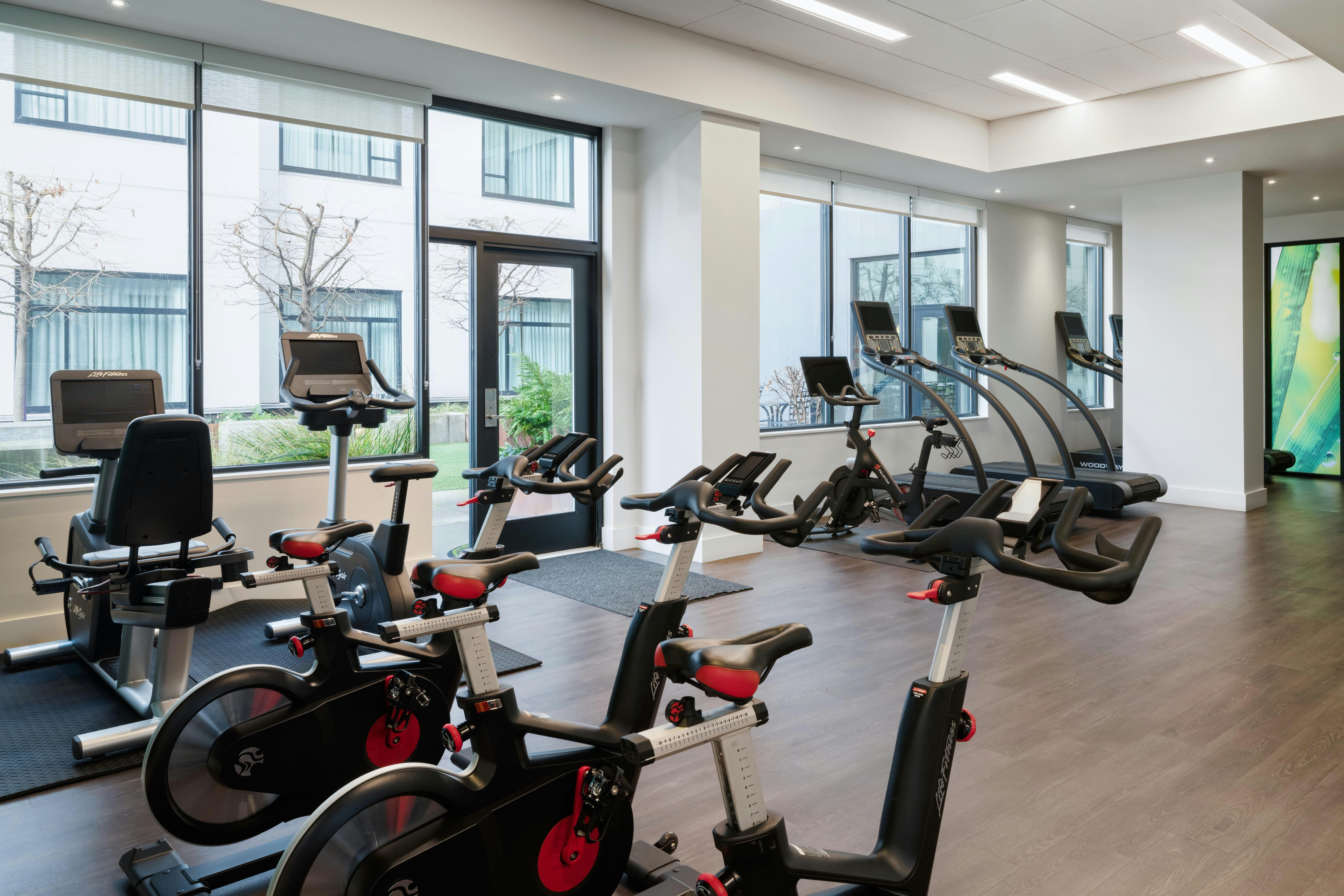 Staybridge Suites Seattle - South Lake Union 33/75
