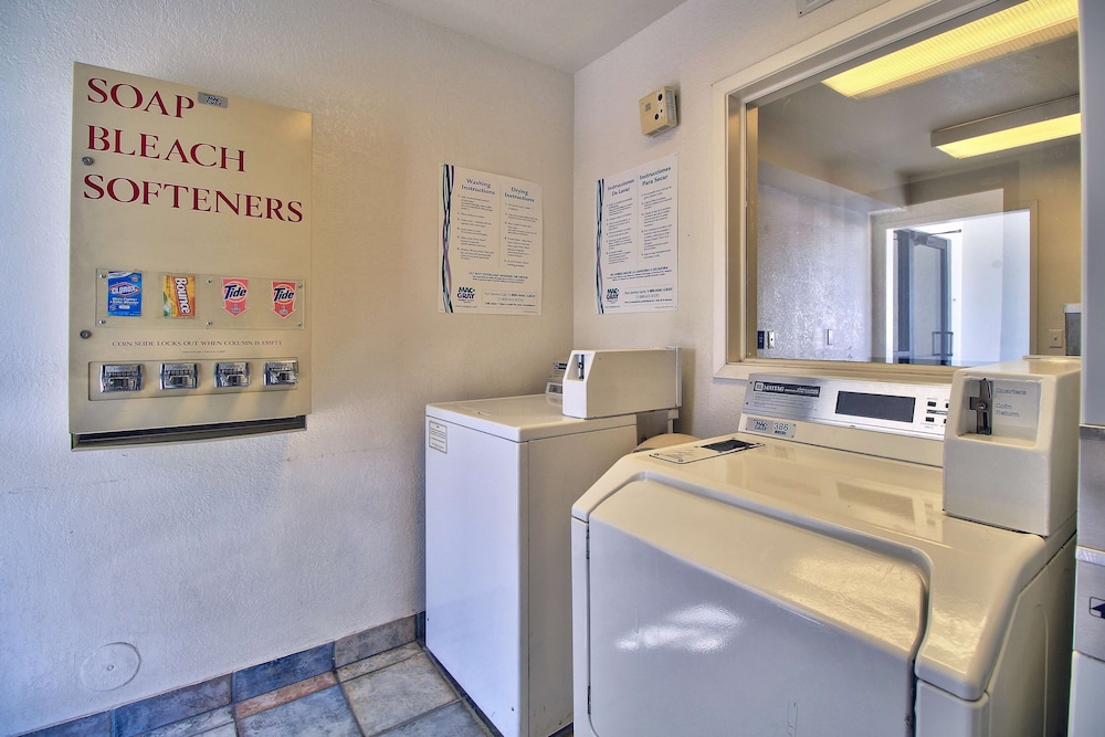 Motel6 Nogales, AZ - Mariposa Road 6/31