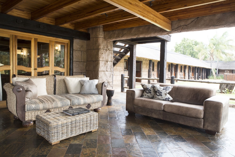 Zebra Country Lodge 30/50