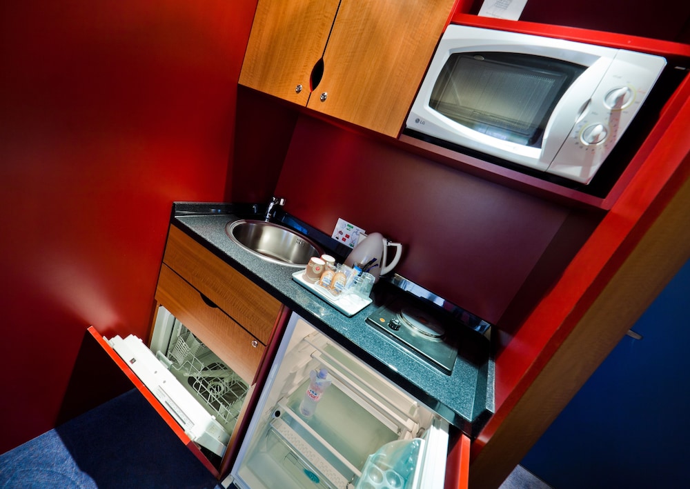 Novotel Suites Clermont Ferrand Polydome 38/72
