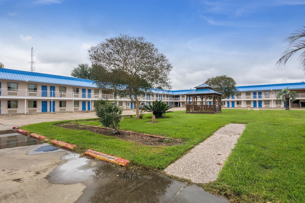 Motel6 Winnie Tx 59/66