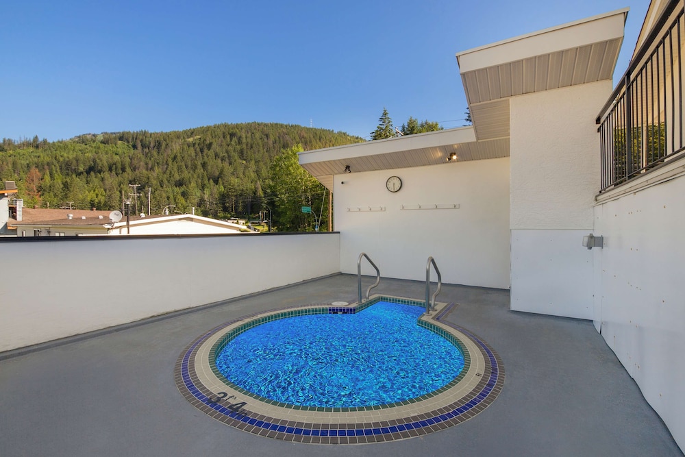 Surestay By Best Western Rossland Red Mountain 22/48