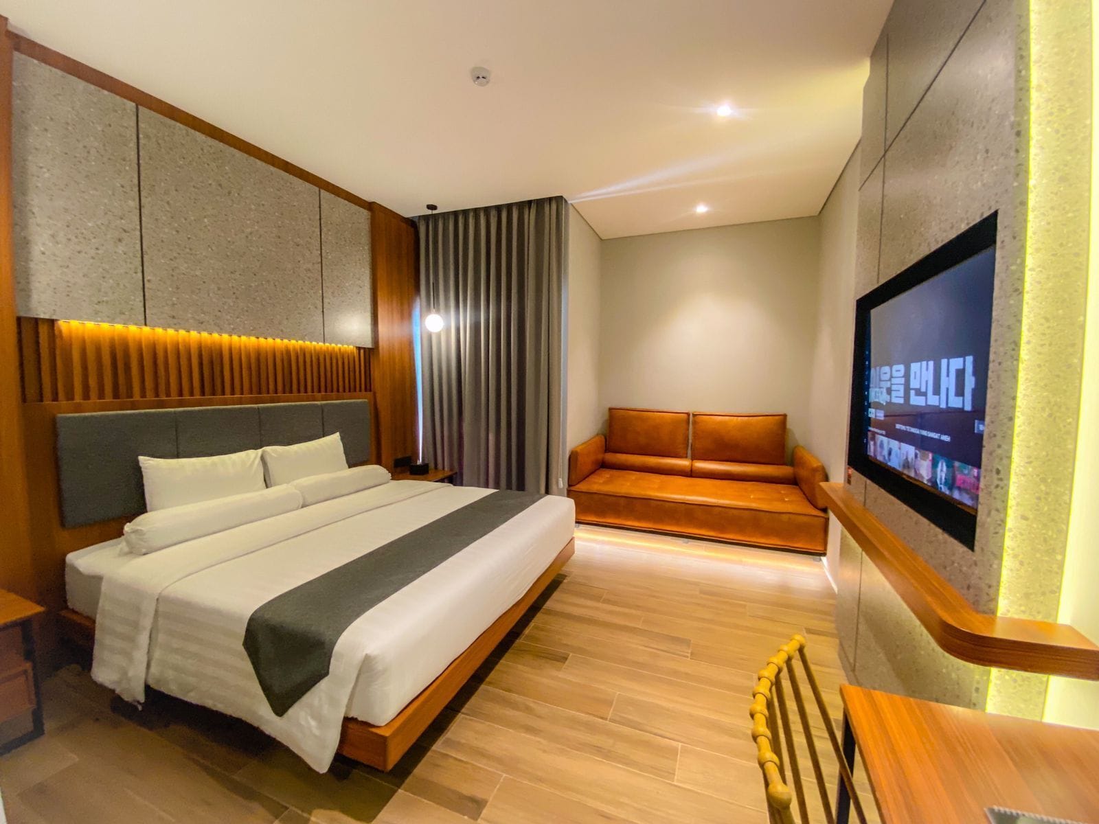 EXCLUSIVE, DOUBLE BED