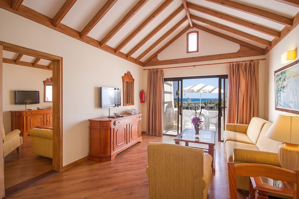Sands Beach Resort 45/68