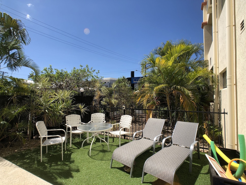 City Plaza Apartments 32/32