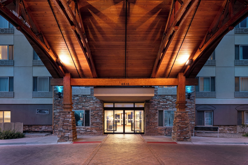 Holiday Inn Express Hotel Suites Denver Airport 4/34
