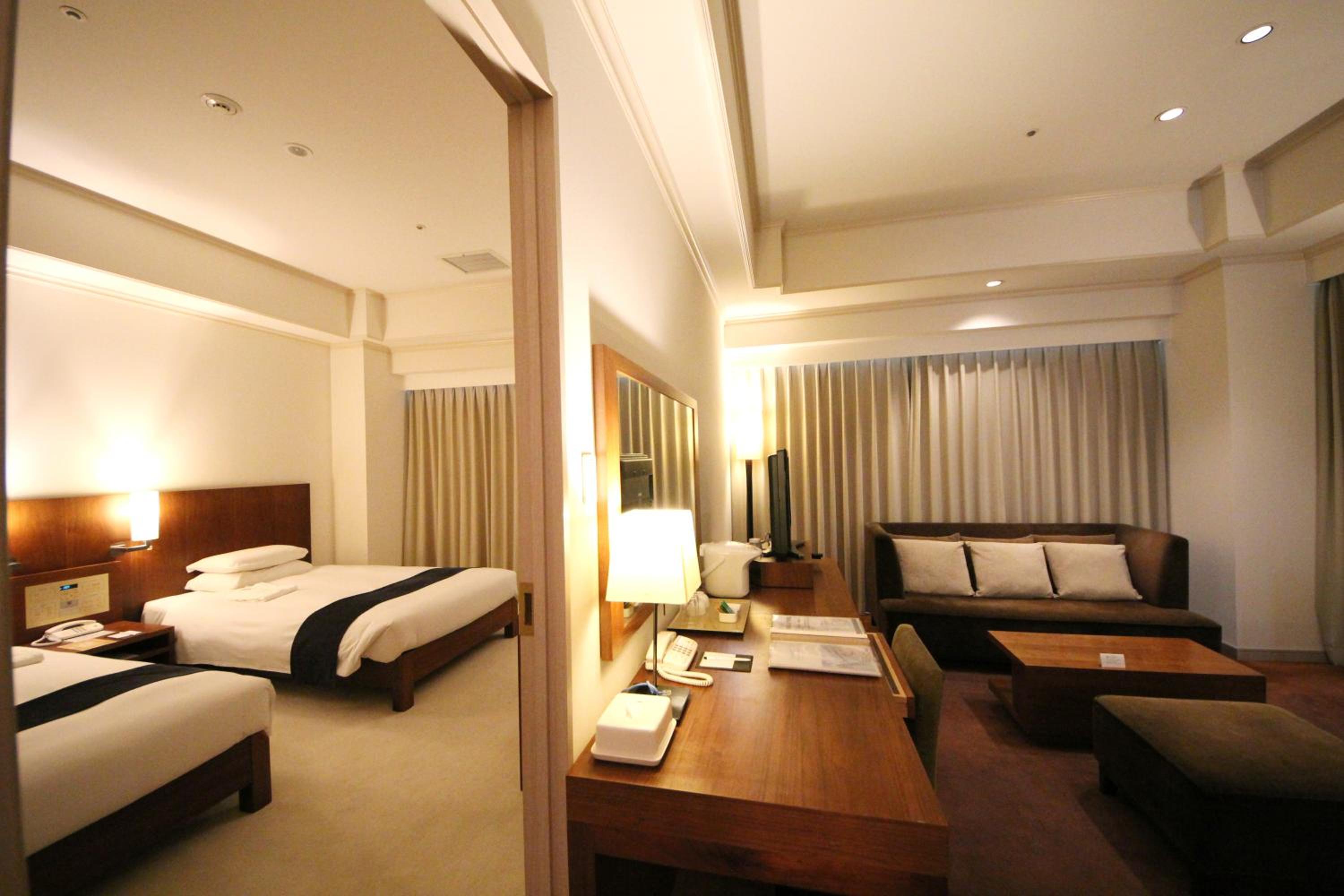 Semi Room, Suite, 2 Semi Double Beds