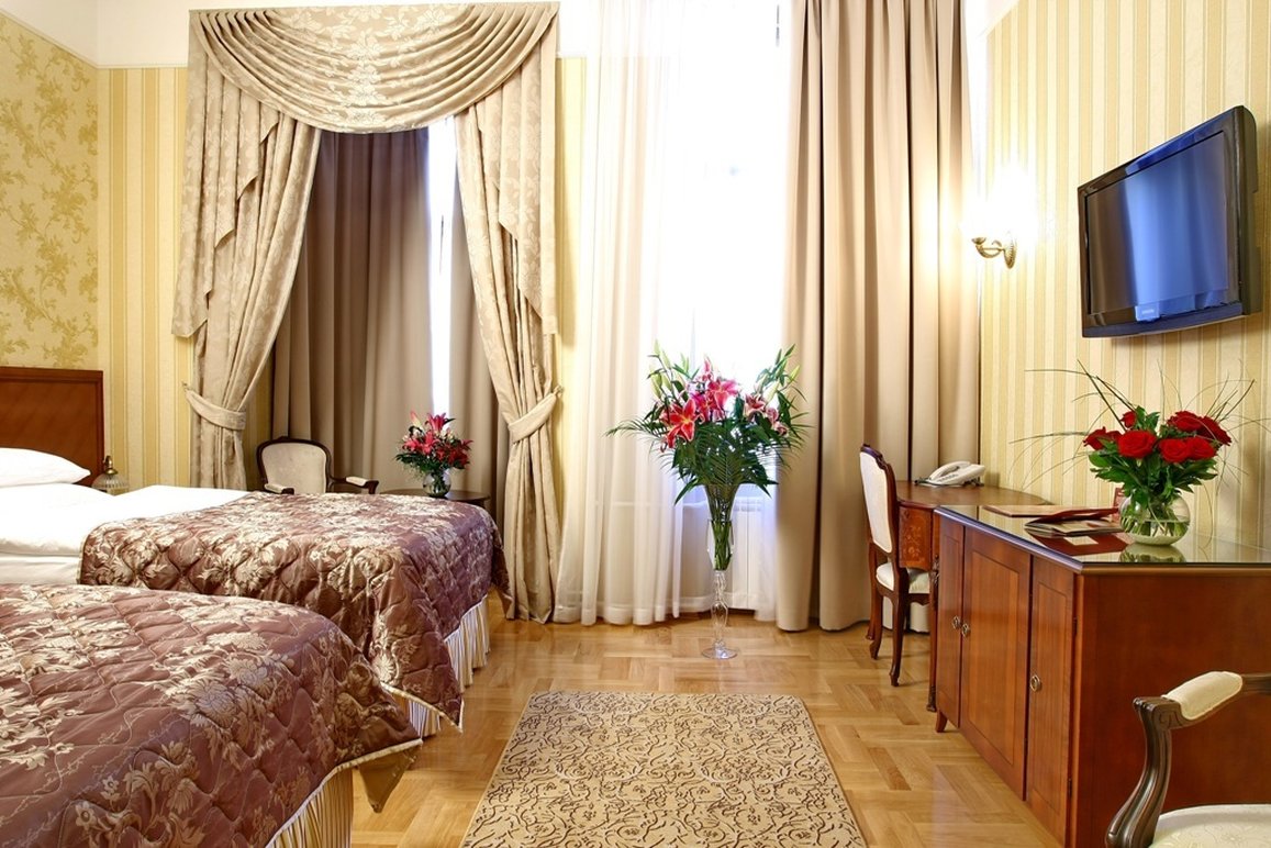 Moskva Hotel 7/21