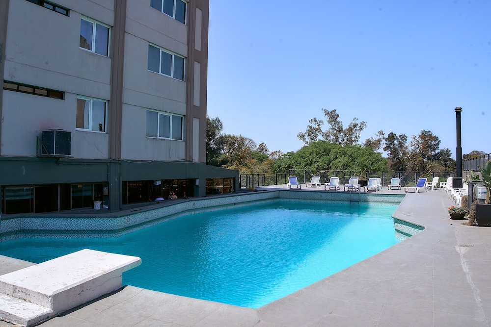 Hotel Catalinas Tucuman 49/50