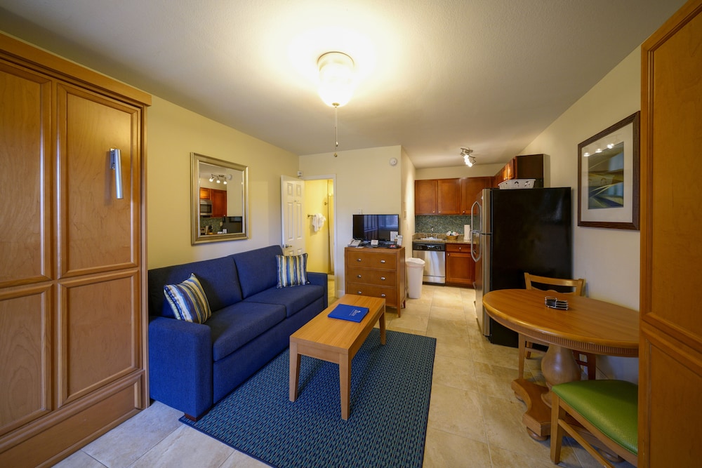 La Costa Beach Club 46/70