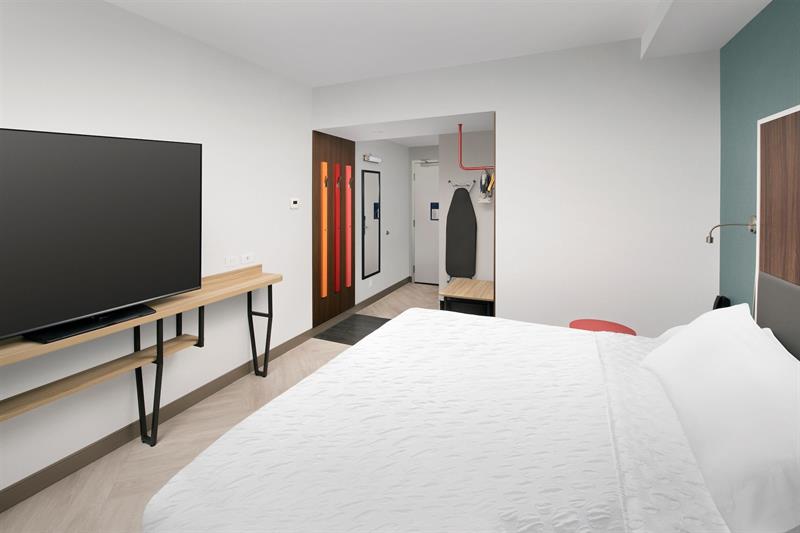 Standard, King Bed