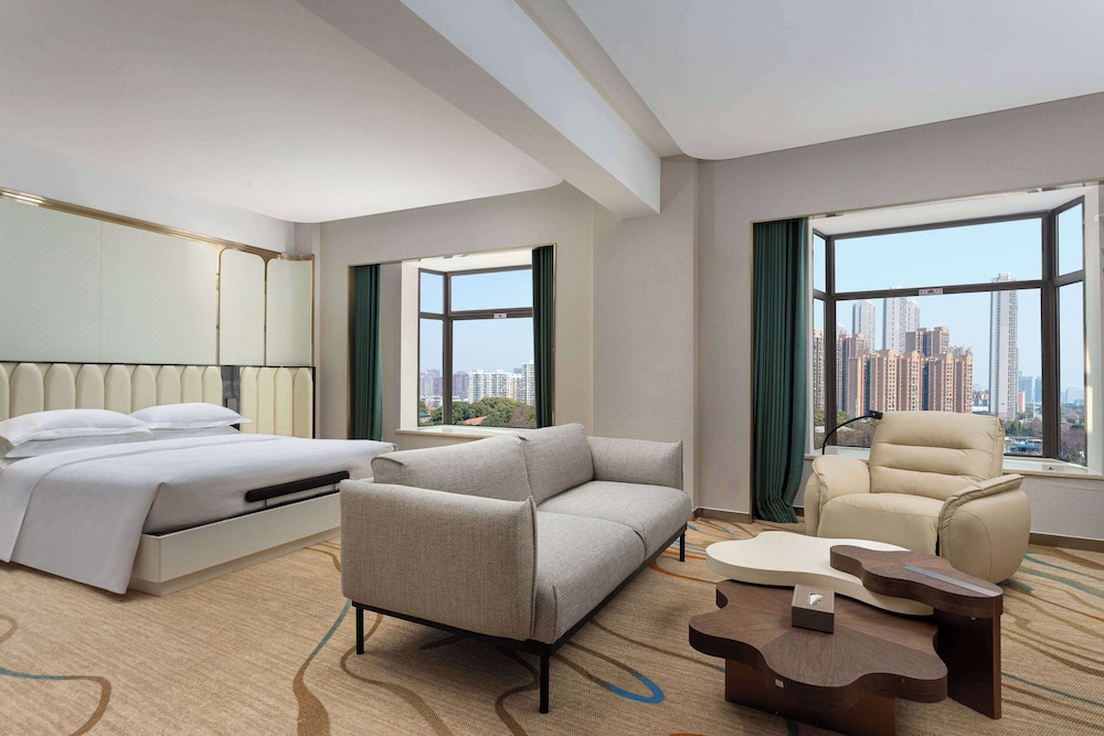 Ramada Plaza by Wyndham Wuhan Dongxi Lake 22/40