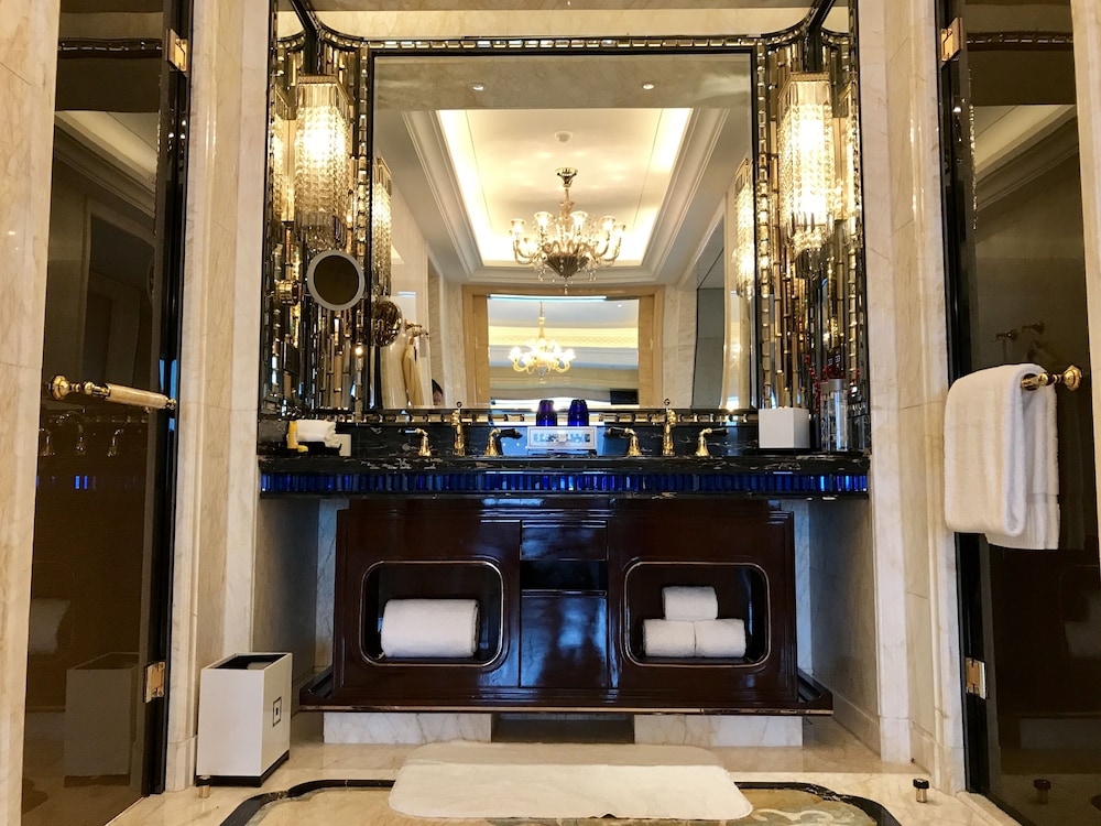 Wanda Reign Wuhan 12/67