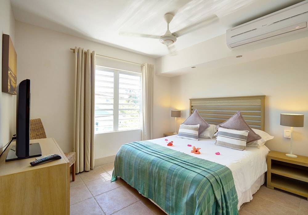 CAPE POINT SEAFRONT SUITES & PENTHOUSE BY LOV 10/51