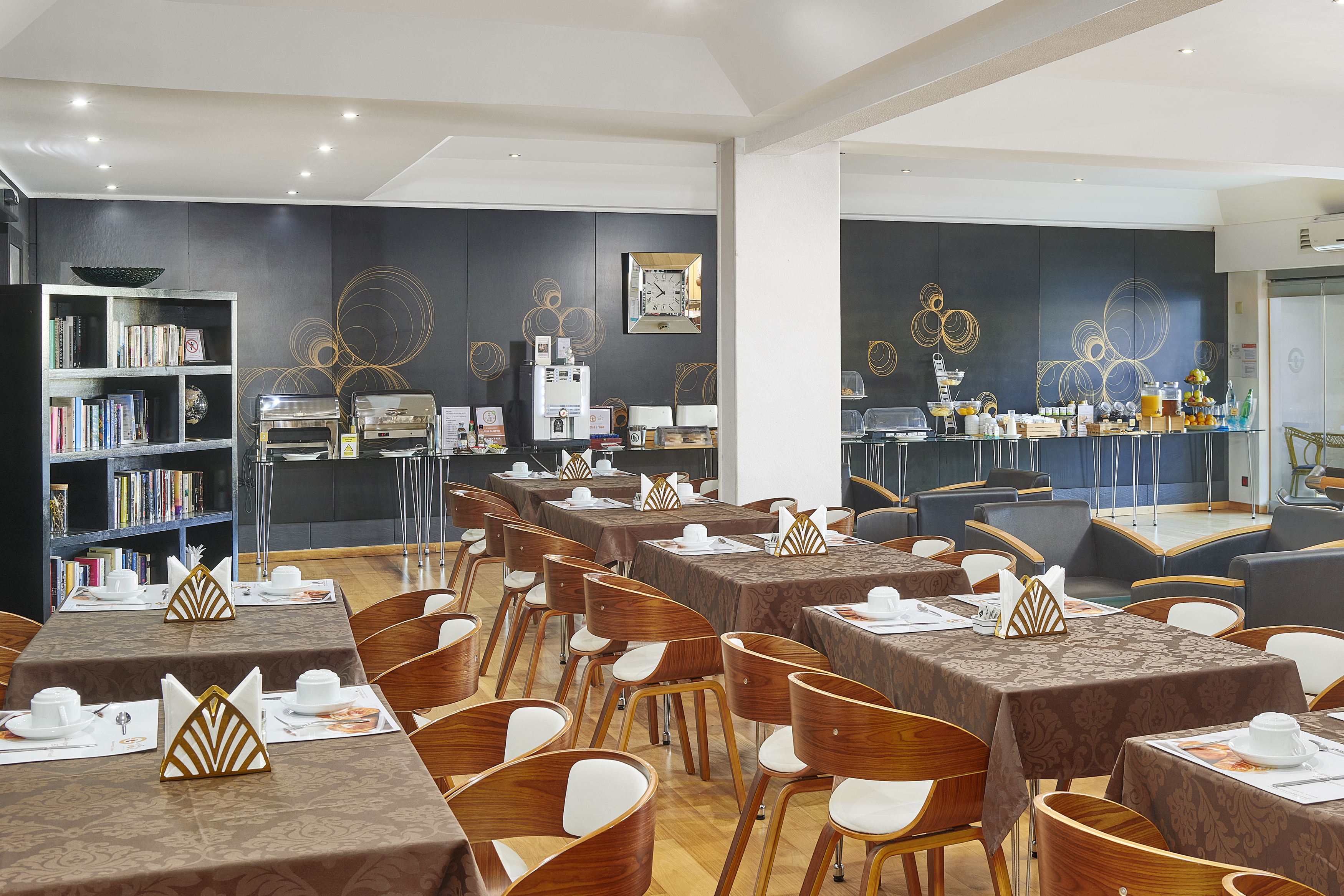 restaurant cafeteria