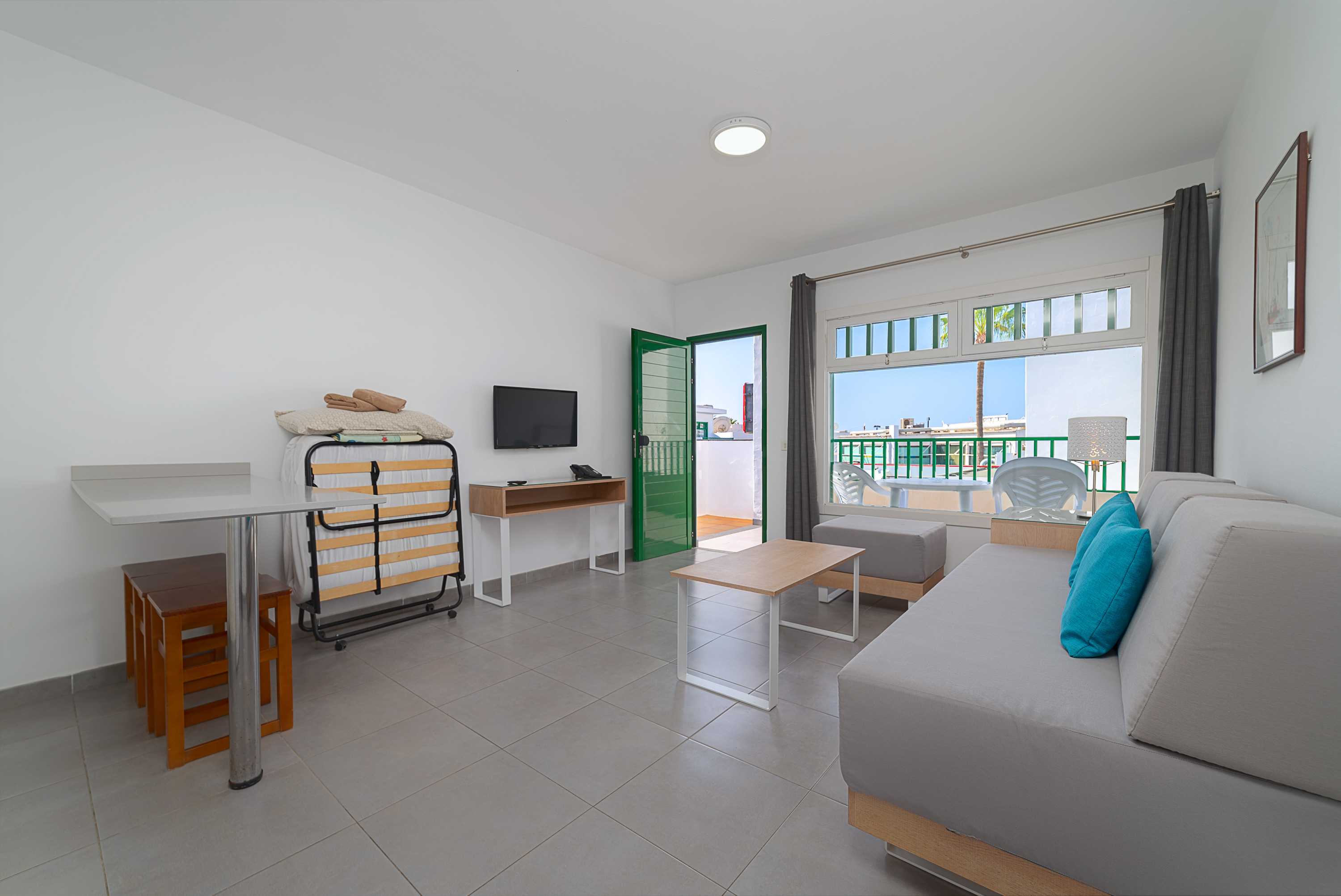 Elena Apartamentos 24/44