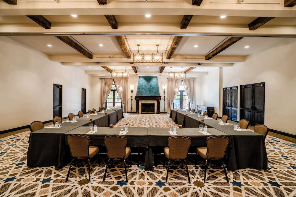 Royal Palms Resort And Spa In the Unbound Collection By Hyatt Formerly Royal Palms Resort And Spa 65/76