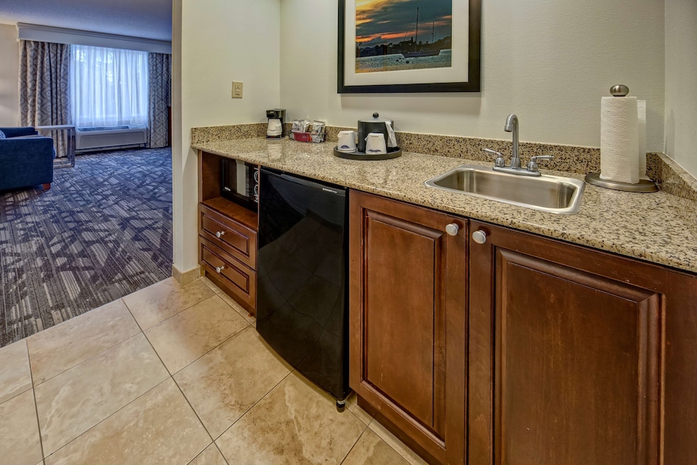 Hampton Inn And Suites Stuart North 10/44