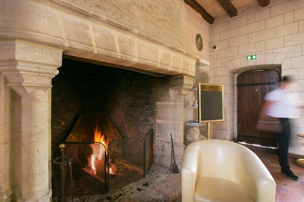 CHATEAU DES SEPT TOURS 72/72