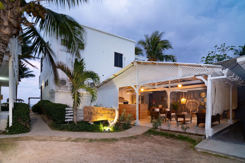 HOTEL SAN LUIS BEACH HOUSE 2/54