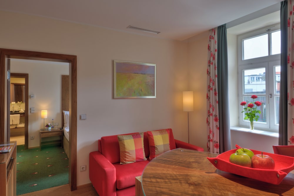 Apartments Hotel Maximilian Munich 49/68