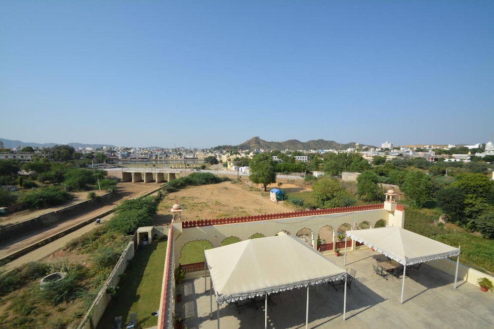 Moti Mahal - A Heritage Haveli 38/42