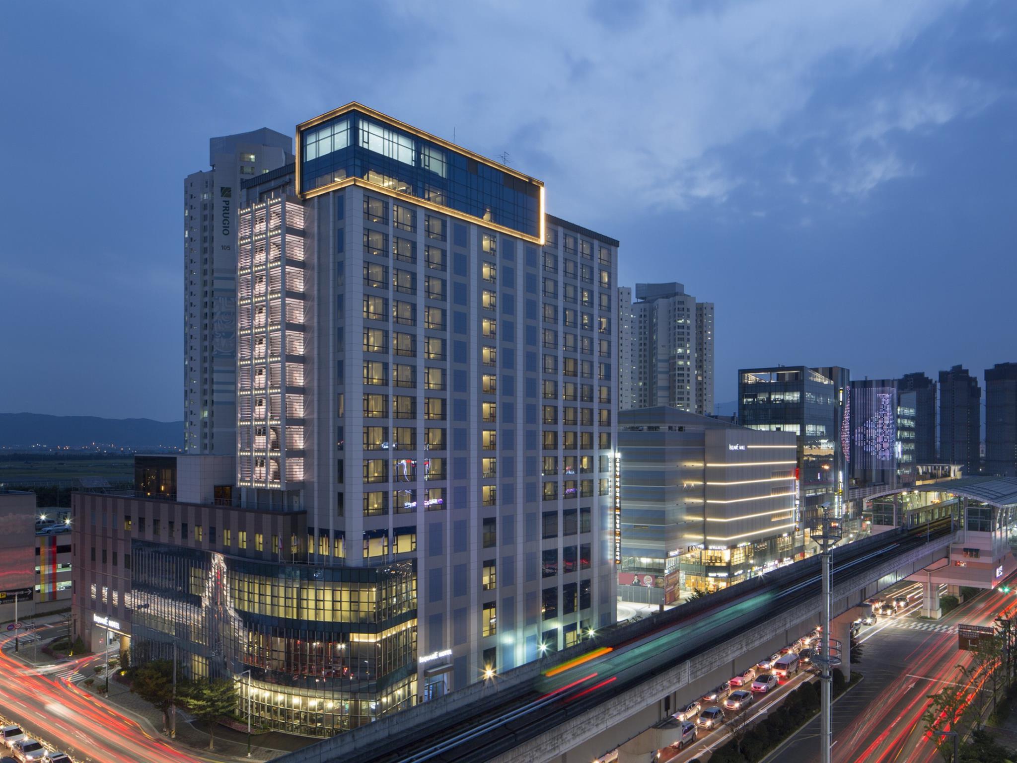 Isquare Hotel in GIMHAE
