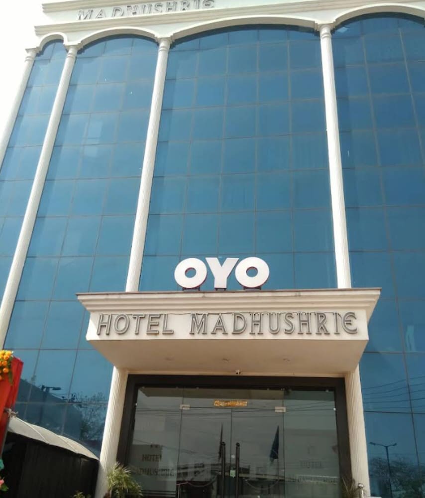 Hotel Madhushrie 2/50