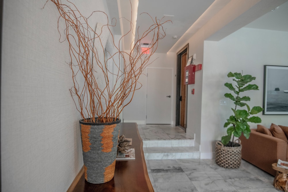 Miami Beach South Beach Top Apartments 3/37