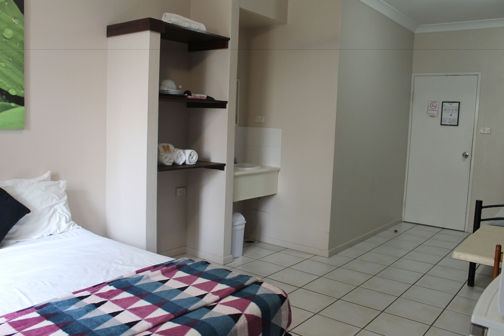 BOHEMIA RESORT CAIRNS 19/45