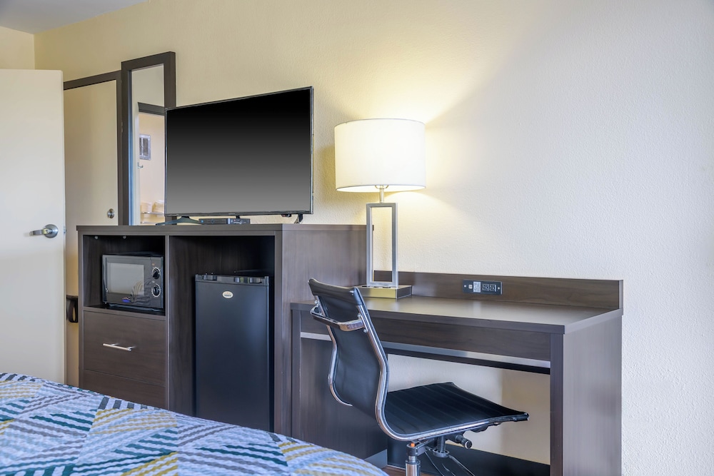 Motel6 Forsyth, GA – Tift College 31/38