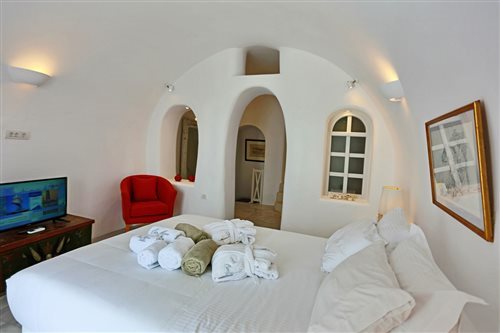 Cave, Honeymoon, Suite, Caldera and Sea View, Outdoor Jetted Tub