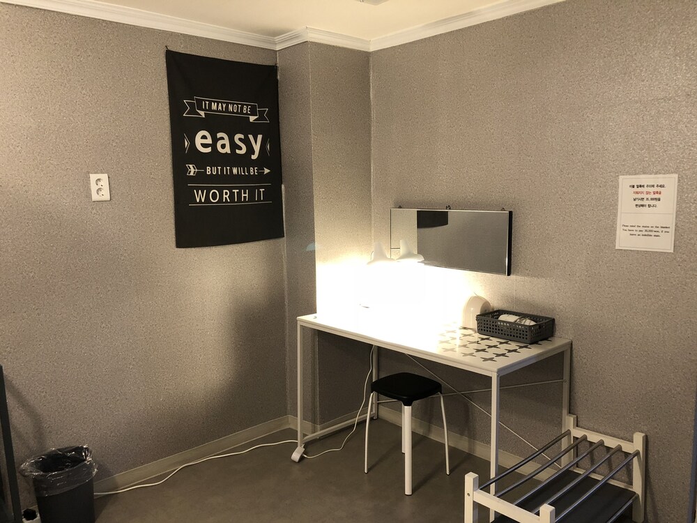 Jun Guest House - Hostel 24/26