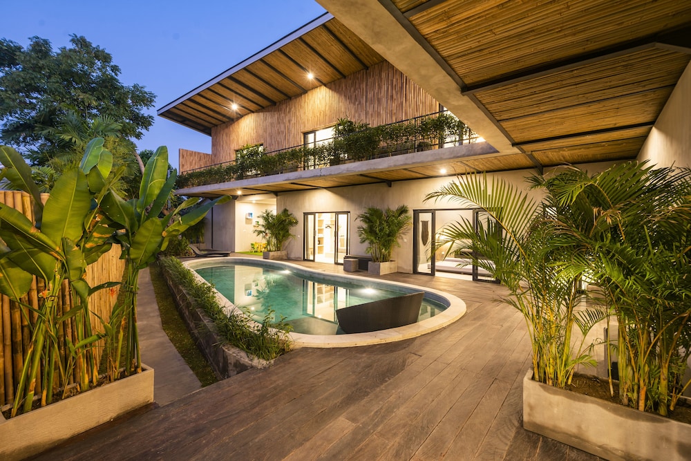 Canggu Dream Studios and Villas 43/48
