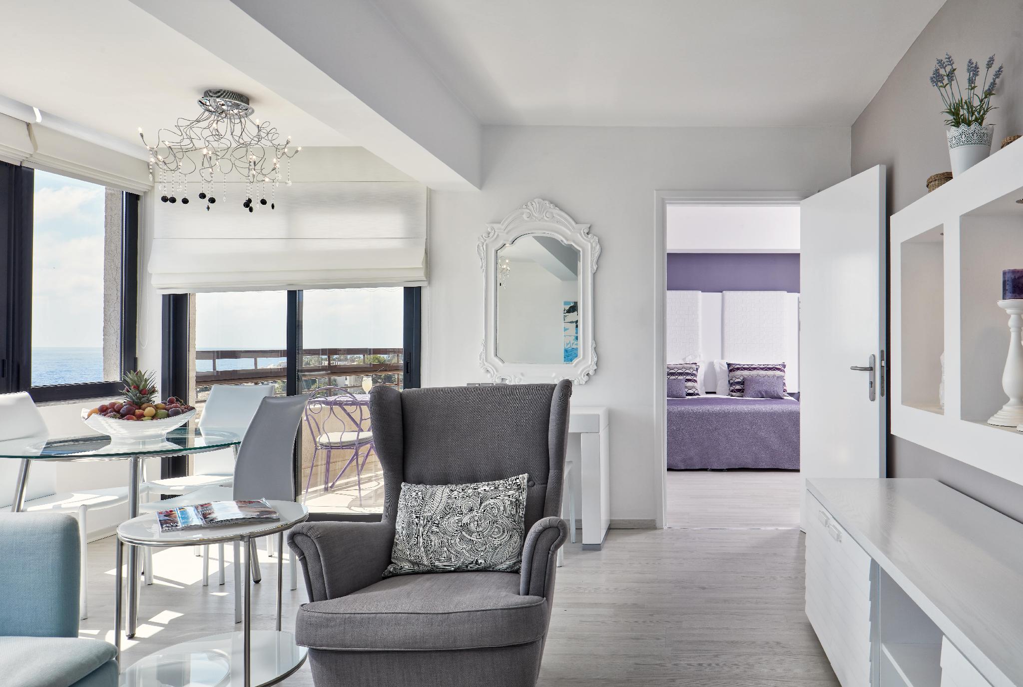 1 BEDROOM, SUITE, SEA VIEW