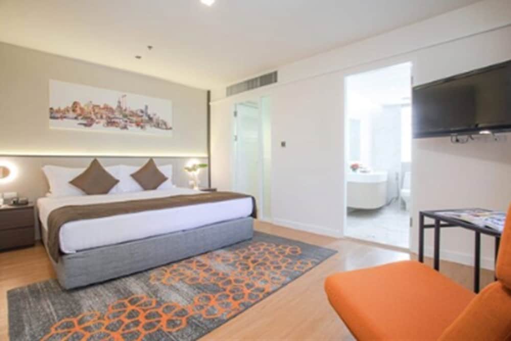 PARKROYAL Suites Bangkok 18/65