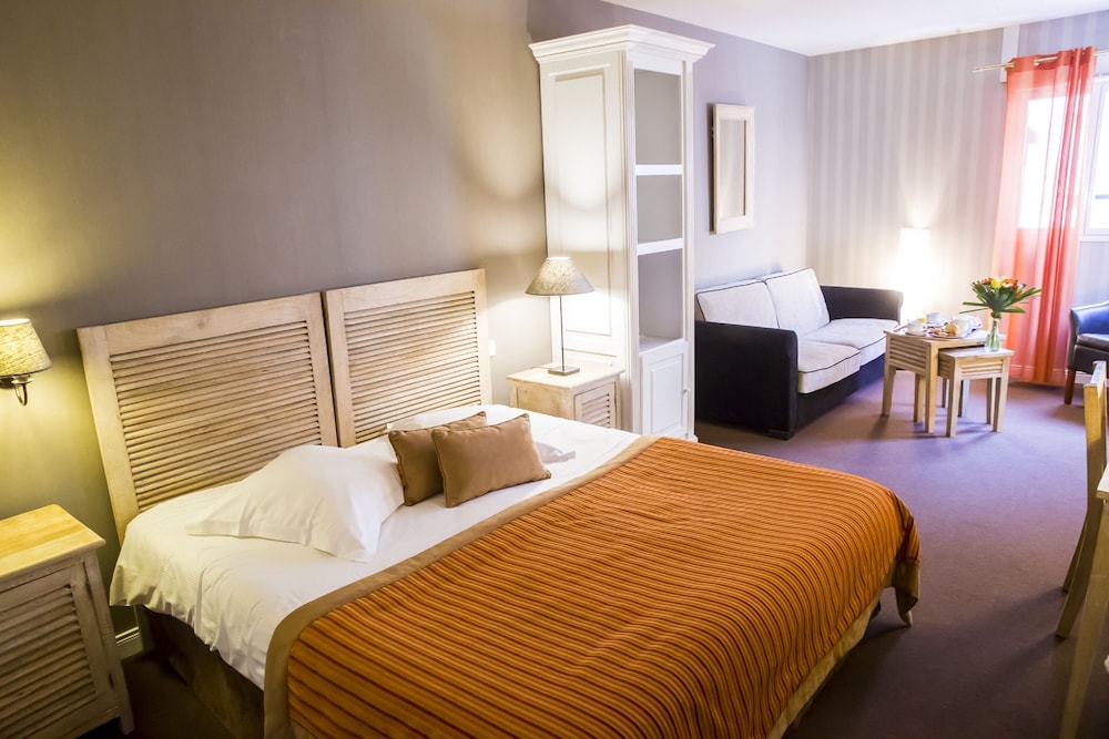 Qualys Hotel Almoria 12/75