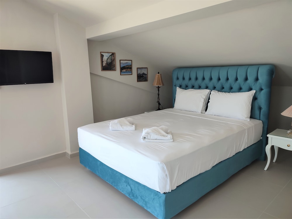 Mykoniatika Villas 4/48