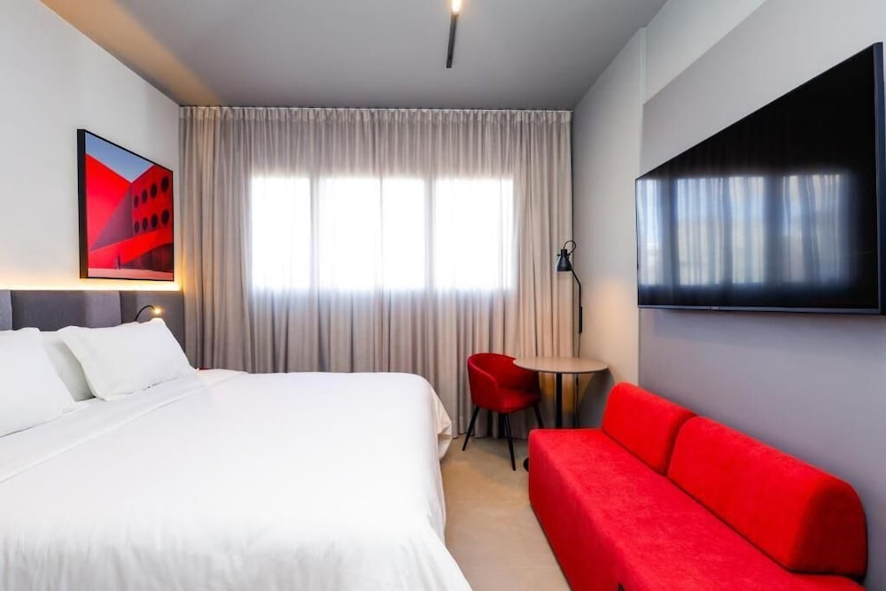 SUPERIOR, DOUBLE BED, CITY VIEW