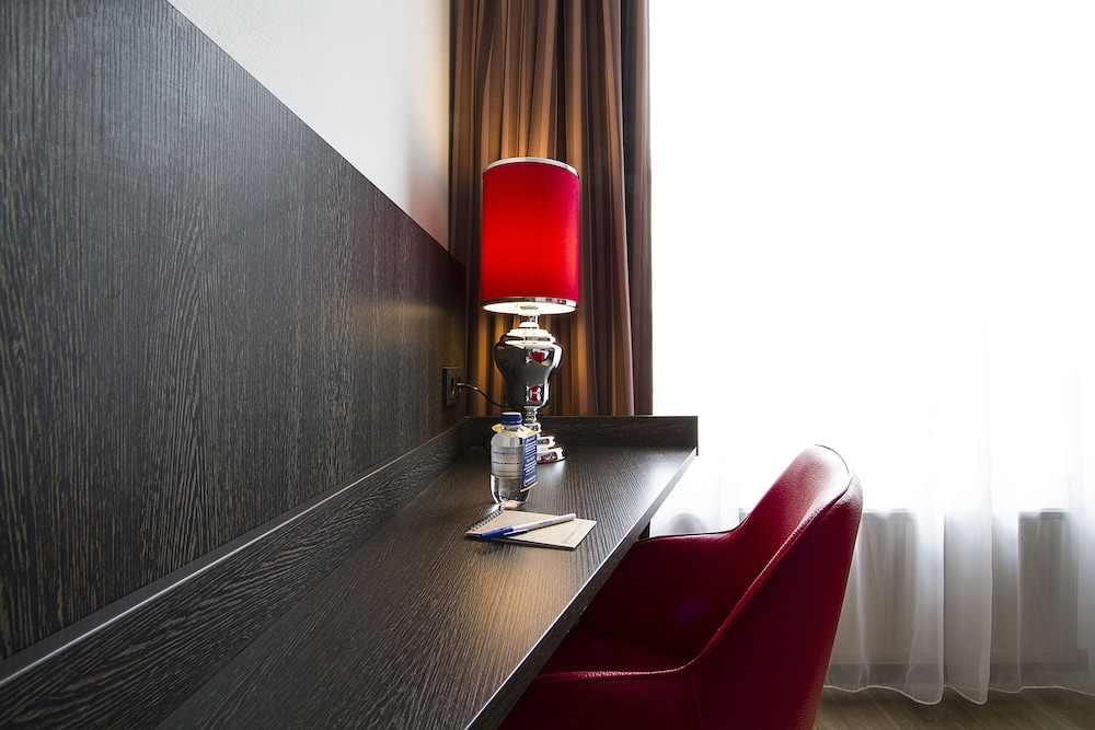 Bastion Hotel Amsterdam Airport 4/35