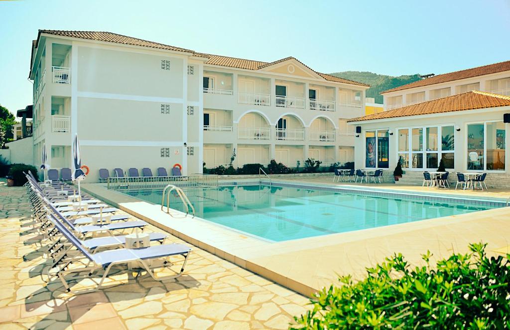 Meridien Beach Hotel 22/26