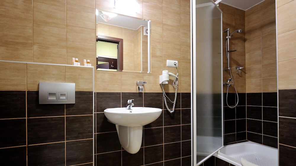 Hotel Diament Spodek Katowice 25/28