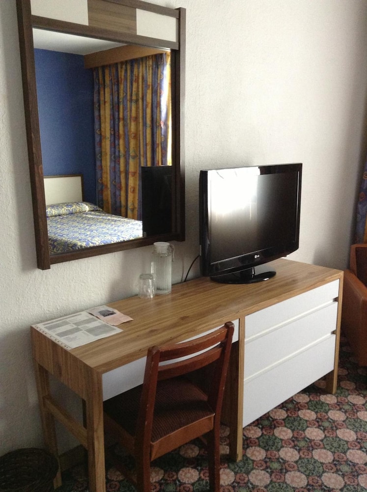 New York Hotel 38/43