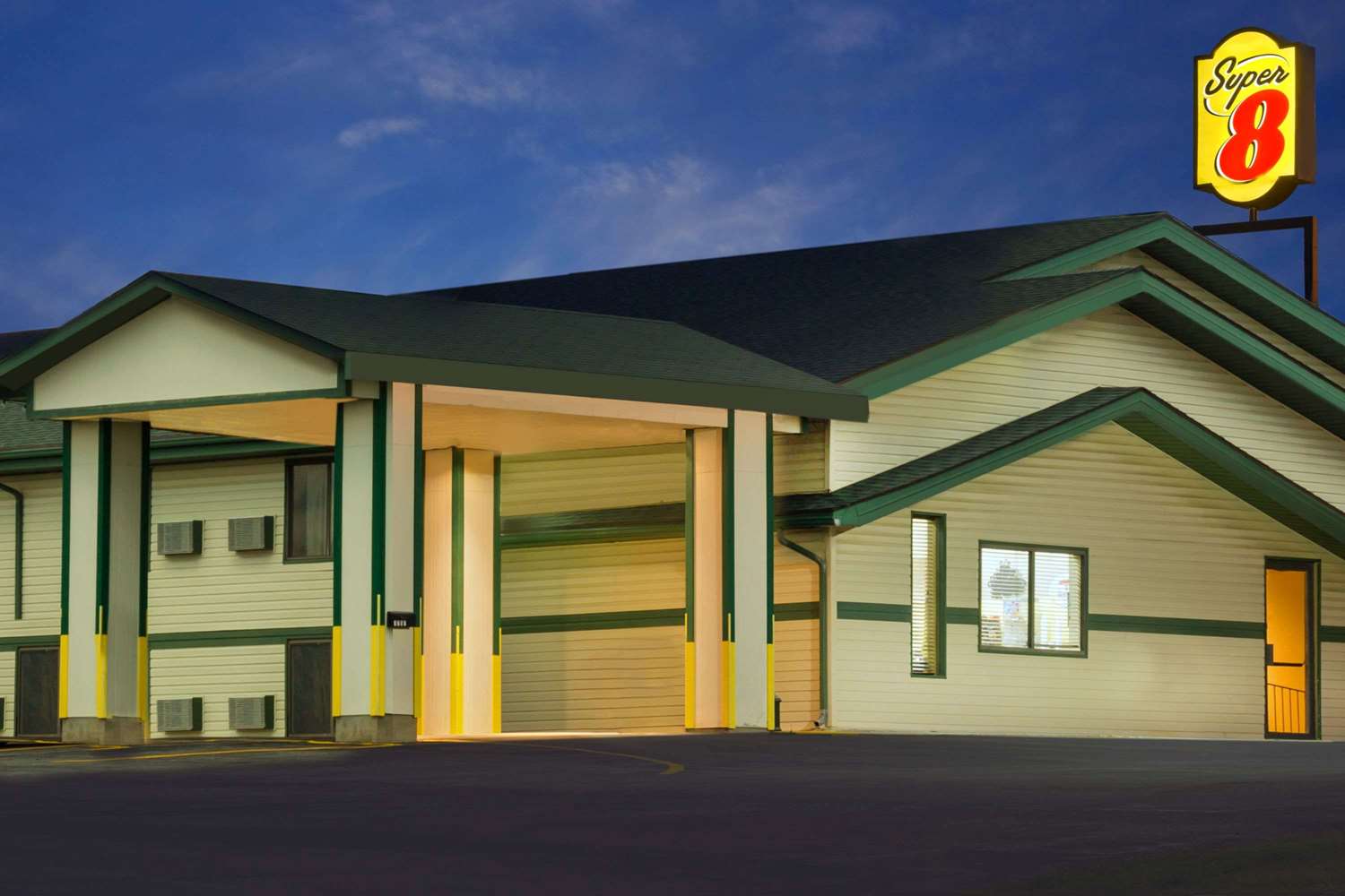 Super 8 by Wyndham Carroll 3/7